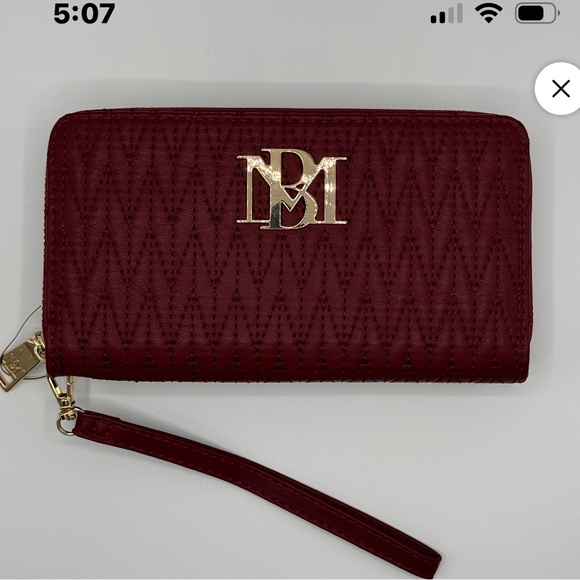 Badgley Mischka Burgundy Clutch with Detachable Wristlet - Picture 1 of 2